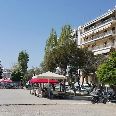 Seaview Studio Flat In Central Halkis *